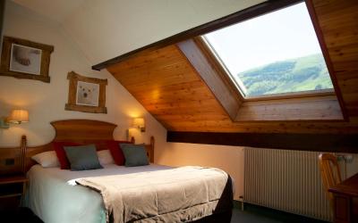 Petite Chambre Double ou Lits Jumeaux Petite Chambre Double ou Lits Jumeaux