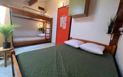 Lit Double dans un Dortoir de 4 Lits