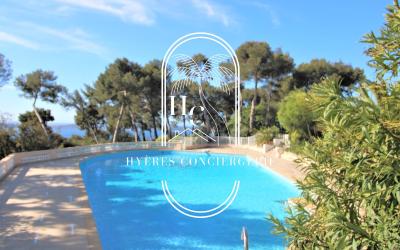 Appartement 2 Chambres avec Balcon et Vue sur la Mer