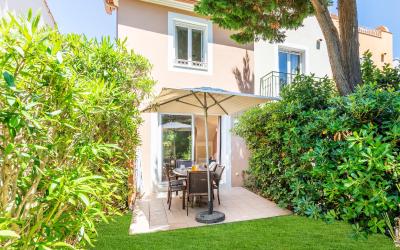 Maison Supu00e9rieure 2u00a0Chambres en Duplex avec Climatisation et Terrasse (6u00a0Personnes)