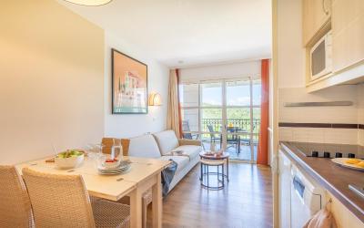 Studio Supu00e9rieur avec Coin Nuit dans Alcu00f4ve, Climatisation et Terrasse (4u00a0Personnes)