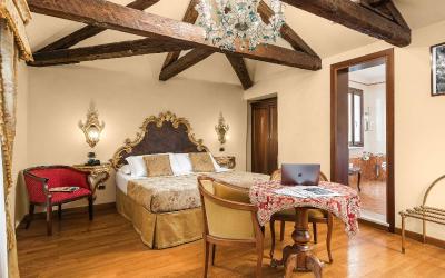 Camera Tripla Deluxe 