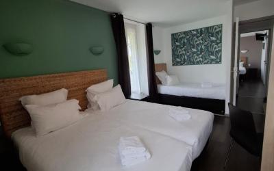 Chambre Familiale avec Salle de Bains Privative