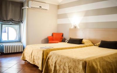 Camera Doppia con Letti Singoli