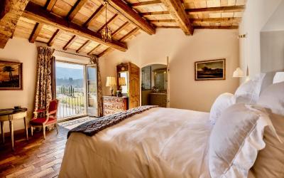 Chambre Lit Queen-Size - Vue sur Piscine Chambre Lit Queen-Size - Vue sur Piscine