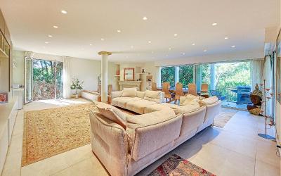 Maison de Vacances Six Chambres