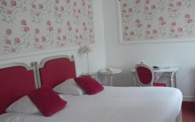 Grande Chambre Double ou Lits Jumeaux Grande Chambre Double ou Lits Jumeaux
