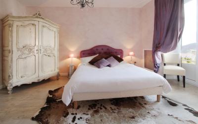 Chambre Double avec Sauna - Hu00e9bergement Accessible Uniquement par des Escaliers Chambre Double avec Sauna - Hu00e9bergement Accessible Uniquement par des Escaliers