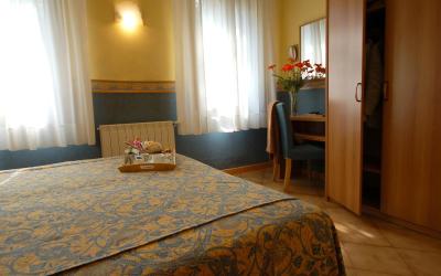 Camera Deluxe Matrimoniale/Doppia con Letti Singoli