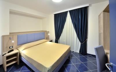 Camera Matrimoniale con Vista Mare - Piano Terra