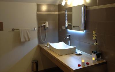 Chambre Double Supu00e9rieure avec Double Baignoire Balnu00e9othu00e9rapie Chambre Double Supu00e9rieure avec Double Baignoire Balnu00e9othu00e9rapie