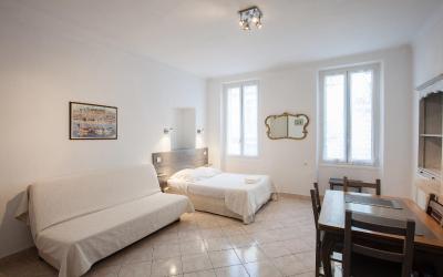 Studio (4u00a0Adultes) Studio (4u00a0Adultes)