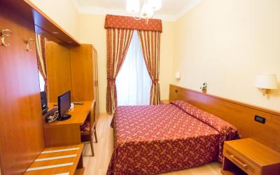 Camera Matrimoniale/Doppia con Letti Singoli