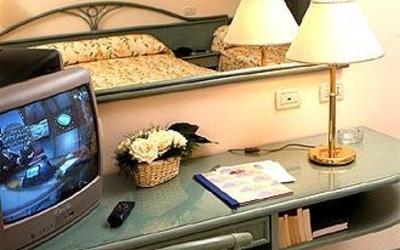 Camera Matrimoniale/Doppia con Letti Singoli