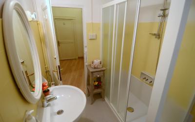Camera Singola con Bagno in Comune
