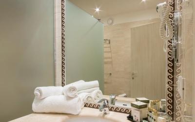 Camera Tripla Standard