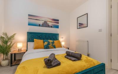 Winchester City Centre Flat Sleeps 6 Free Parking