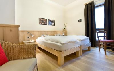 Camera Economy Matrimoniale/Doppia con Letti Singoli