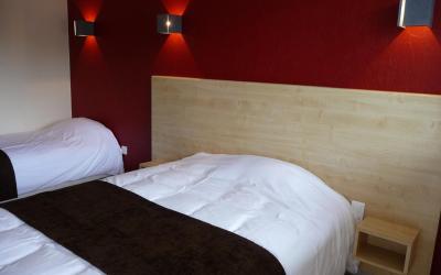 Chambre Triple avec 1 Lit Simple et 1 Lit Double Chambre Triple avec 1 Lit Simple et 1 Lit Double