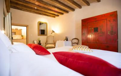 Chambre Double ou Lits Jumeaux - Accessible aux Personnes u00e0 Mobilitu00e9 Ru00e9duite - Chambre du Chapitre Chambre Double ou Lits Jumeaux - Accessible aux Personnes u00e0 Mobilitu00e9 Ru00e9duite - Chambre du Chapitre