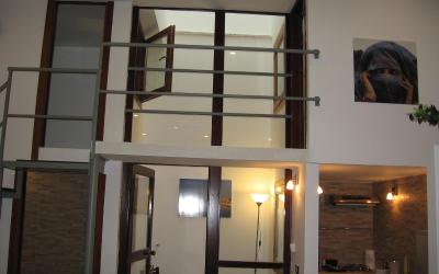 Monolocale con Divano-Letto