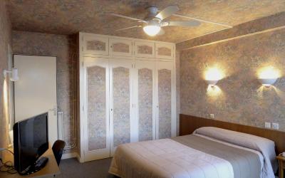 Chambre Familiale - Chambres Adjacentes  Chambre Familiale - Chambres Adjacentes