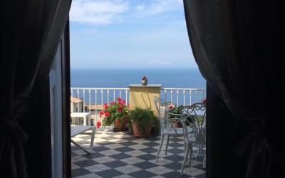 Camera Matrimoniale Deluxe con Terrazza e Vista Mare