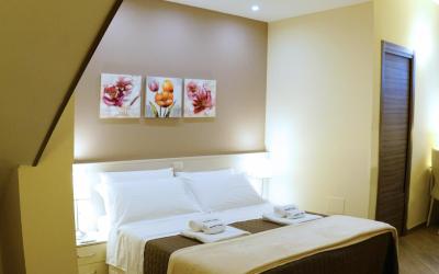 Camera Matrimoniale/Doppia con Letti Singoli con Bagno