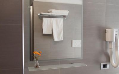 2 Camere Comunicanti