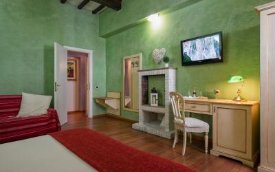 Camera Quadrupla Superior con 1 Letto Matrimoniale e 1 Divano-Letto 