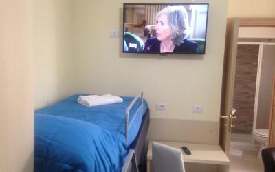 Camera Singola con Bagno Privato