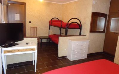Camera Familiare con Bagno Privato