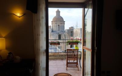 Camera King Superior con Balcone