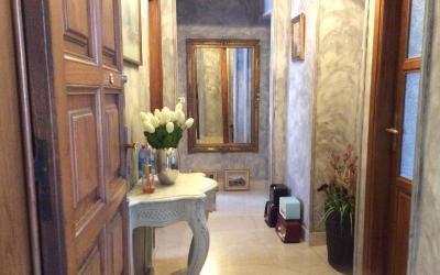 Camera Matrimoniale/Doppia con Letti Singoli con Bagno in Comune