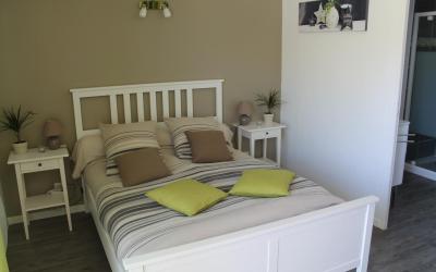 Chambre Triple avec Salle de Bains Privative