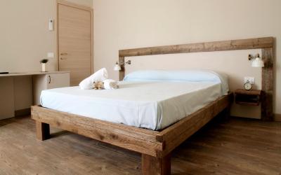 Camera Matrimoniale con Vista Lago