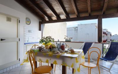 Camera Familiare con Vista Giardino