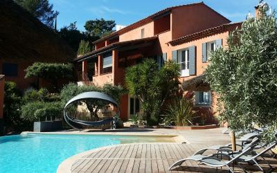 Chambre Lit King-Size - Vue sur Piscine 