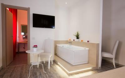 Camera Matrimoniale con Vasca Idromassaggio