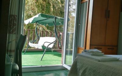 Camera Matrimoniale con Balcone (2 Adulti + 1 Bambino)