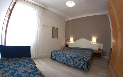 Camera Tripla con Balcone