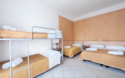 Camera Familiare con Balcone