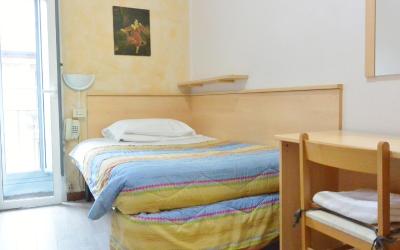 Camera Singola con Bagno in Comune