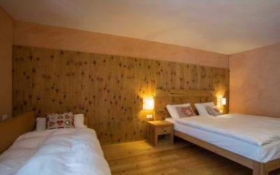  Camera Familiare con Vista Giardino (2-4 Adulti)