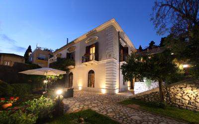 Villa con Giardino Privato e Vasca Idromassaggio