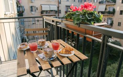 Camera Deluxe Matrimoniale/Doppia con Letti Singoli con Balcone