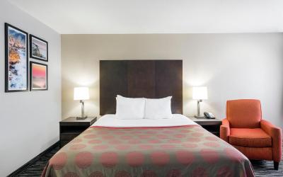 King Room with Mobility/Hearing Impaired Access - Non-Smoking