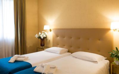 Camera Doppia con Letti Singoli