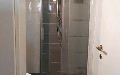 Camera Matrimoniale/Doppia con Letti Singoli con Bagno in Comune