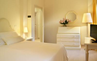 Camera Matrimoniale/Doppia con Letti Singoli nella Dependance